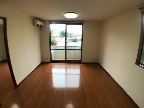 ファミーユスズキ D101号-2