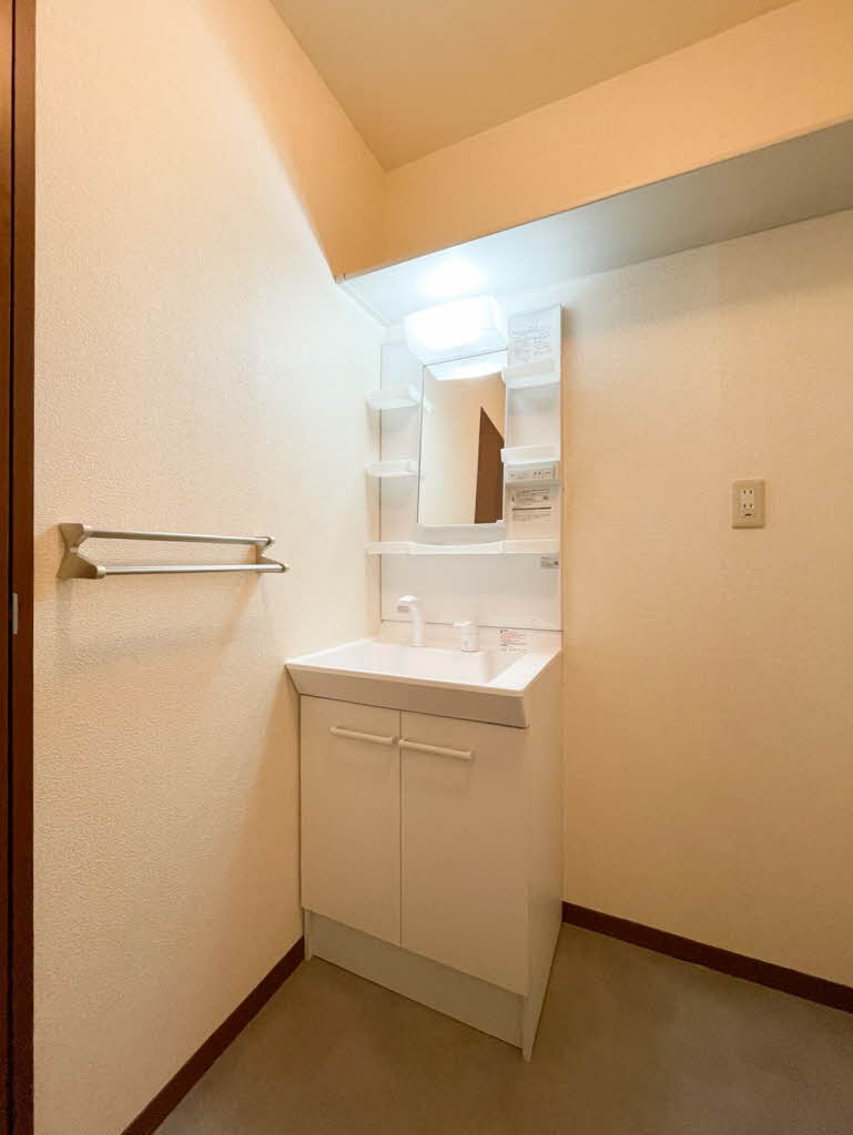 サンルミエ一社 0101号-8