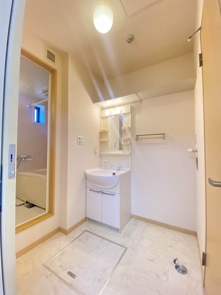 ＡＬＬＵＲＥ 0102号-5