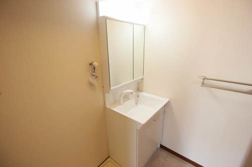 パークサイド浅井山 E102号-12