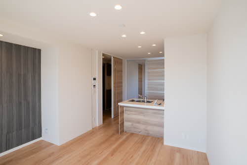 プレミアス安東 0303号-4