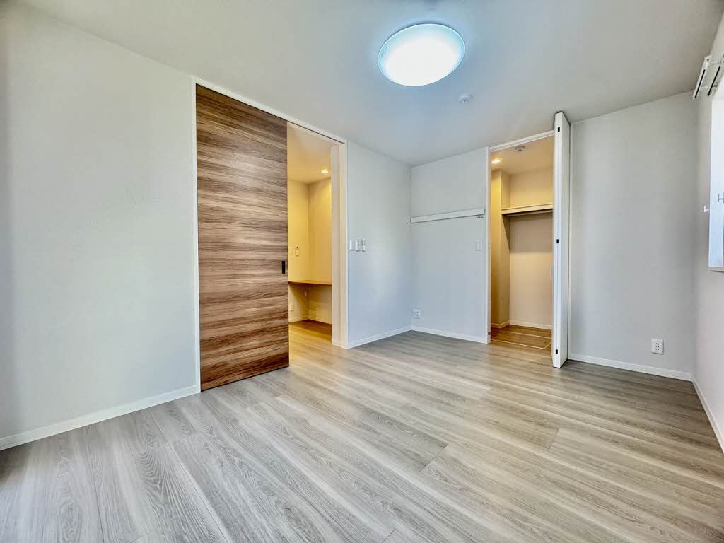 Ａｍｂｉｃｉａ東草深 0102号-3