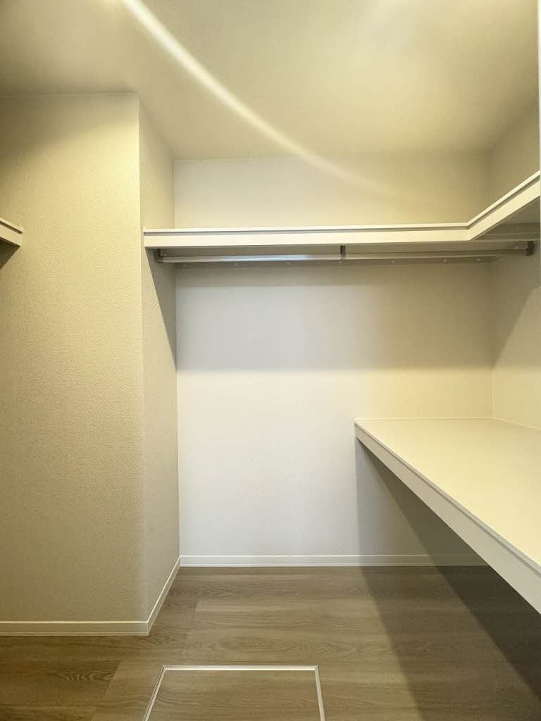 Ａｍｂｉｃｉａ東草深 0102号-9