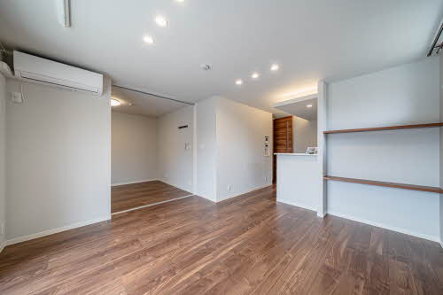 リオリエント三里 0102号-2