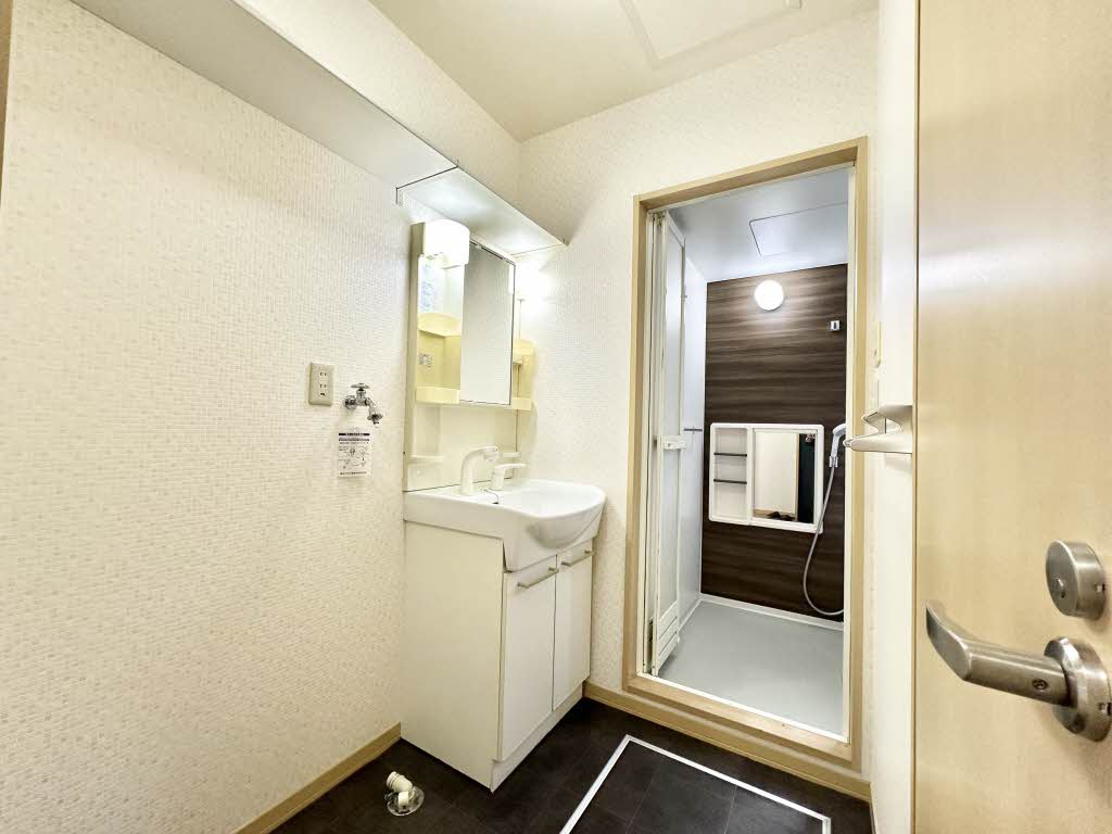 ファミール上町 A102号-13