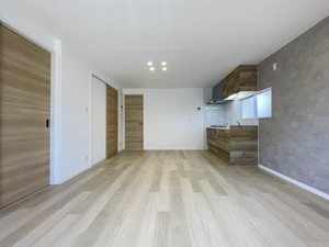 ソレーユ曙 E201号-2