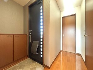 パインクレスト A203号-5