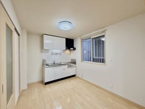 チャーリーズ B102号-5