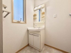 チャーリーズ B102号-10