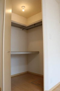 Ｌｕｃｅ．Ｔ 0102号-4