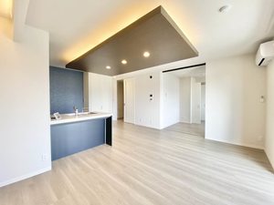 Crest Topia 0302号-5