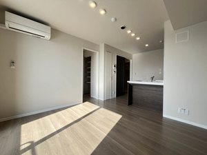 シャーメゾン春の宮 0302号-3