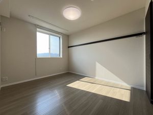 シャーメゾン春の宮 0302号-8