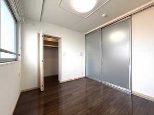 ヒルズ桜坂 402号-6