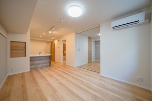 Ｋａｌｍａｒｋ海老塚 0102号-2