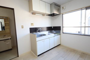 ルミエール真弓 A202号-3