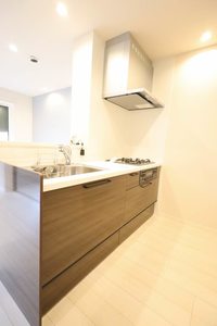 シャーメゾン　栄町 0201号-3