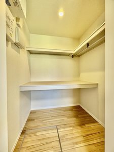 Ｐｒｏｍｅｎａｄｅ西草深 0102号-9