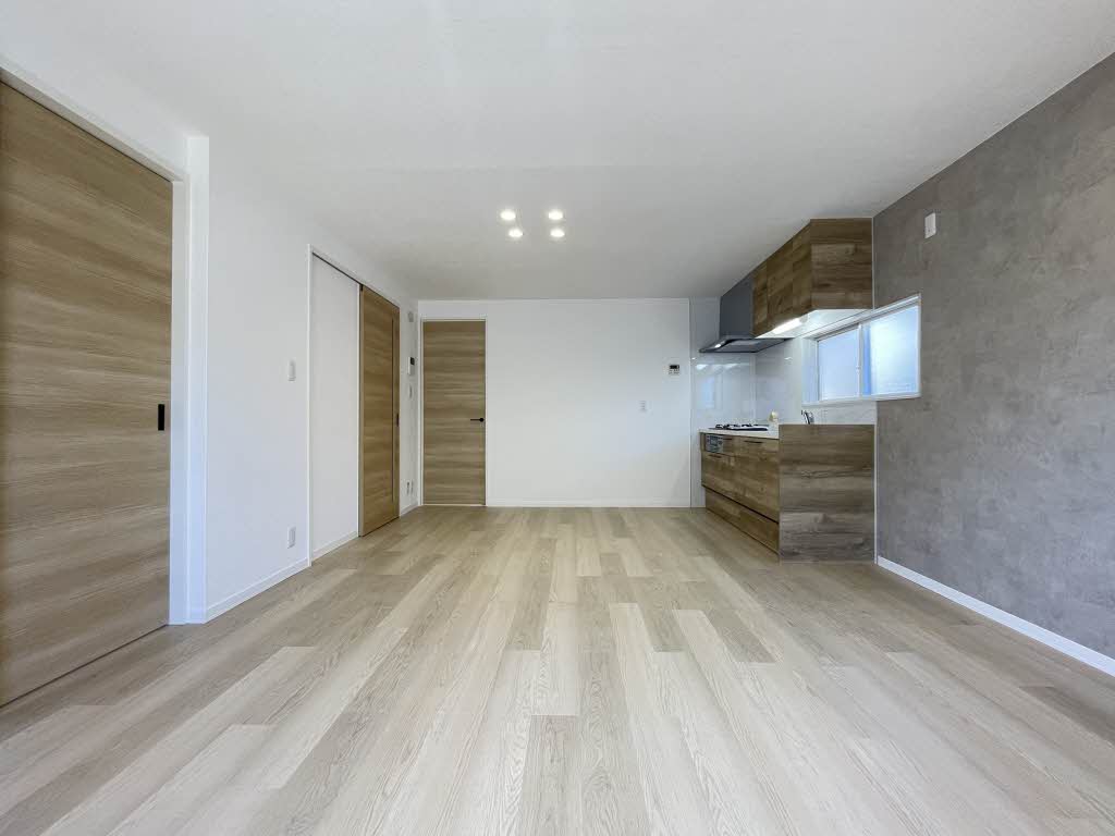 ソレーユ曙 E201号-2