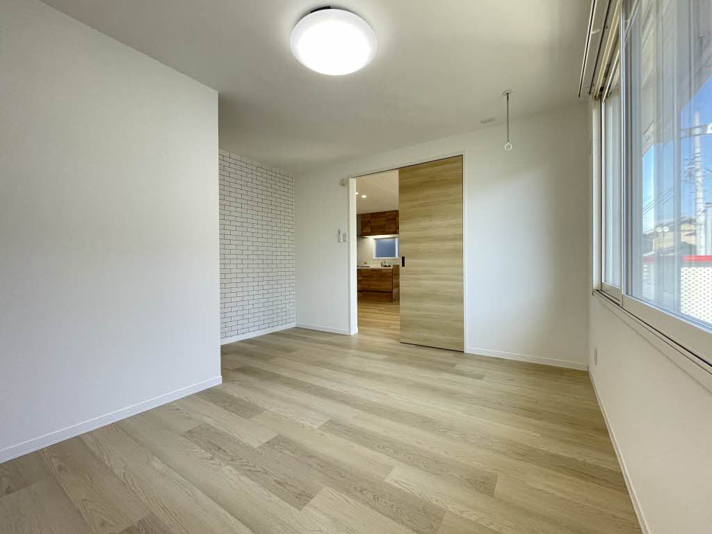 ソレーユ曙 E201号-4