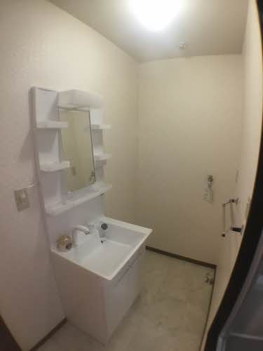 ランディングプレイス A103号-3