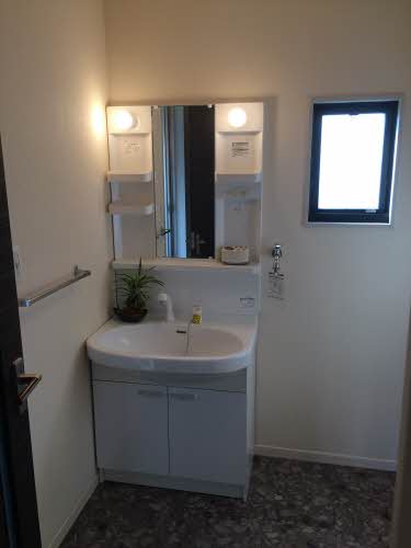 ファミール葵 B102号-5