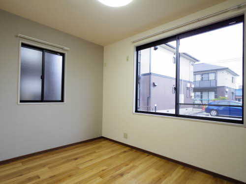 ピースフル愛宕 C102号-8