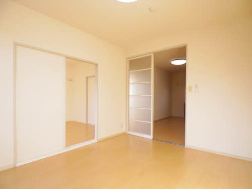 ピースフル愛宕 F202号-8