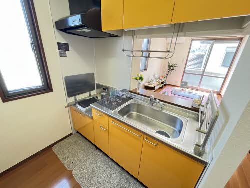 パインクレスト A201号-4