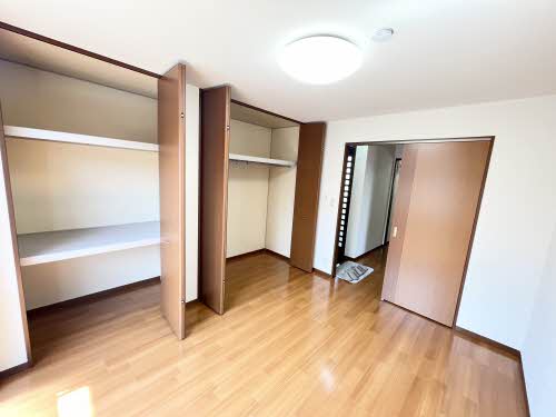 パインクレスト A201号-7