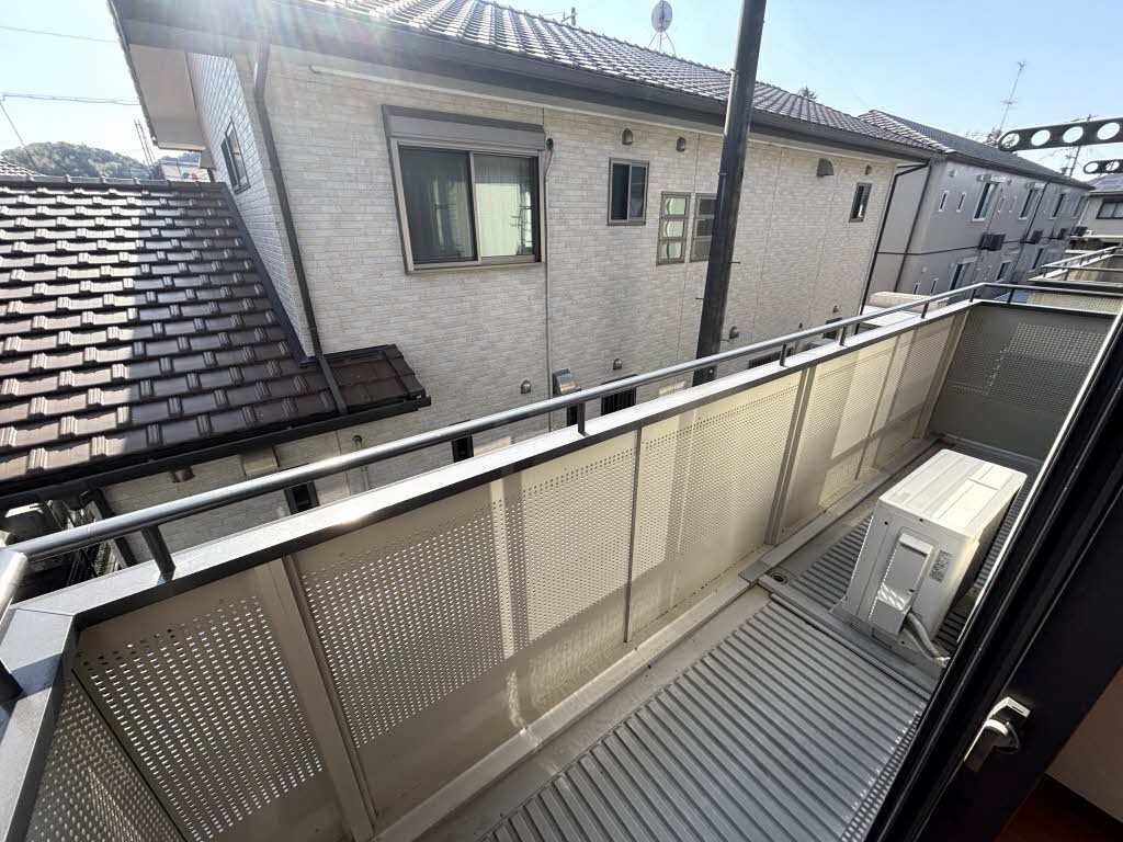 パインクレスト A201号-12