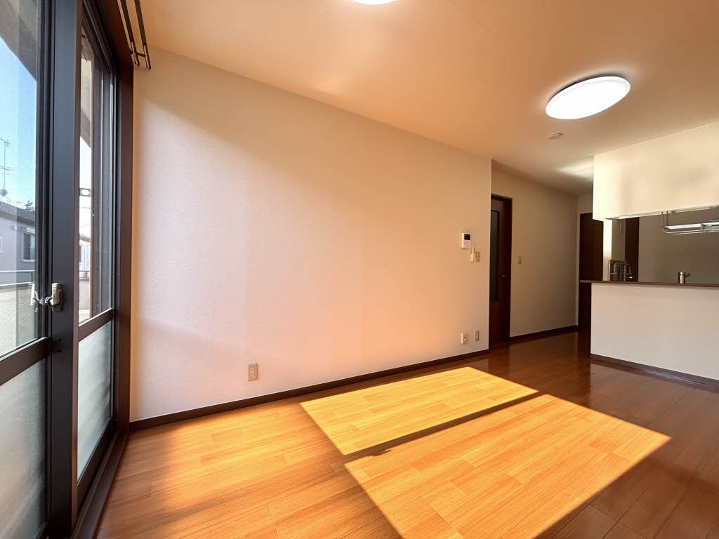 パインクレスト A203号-4