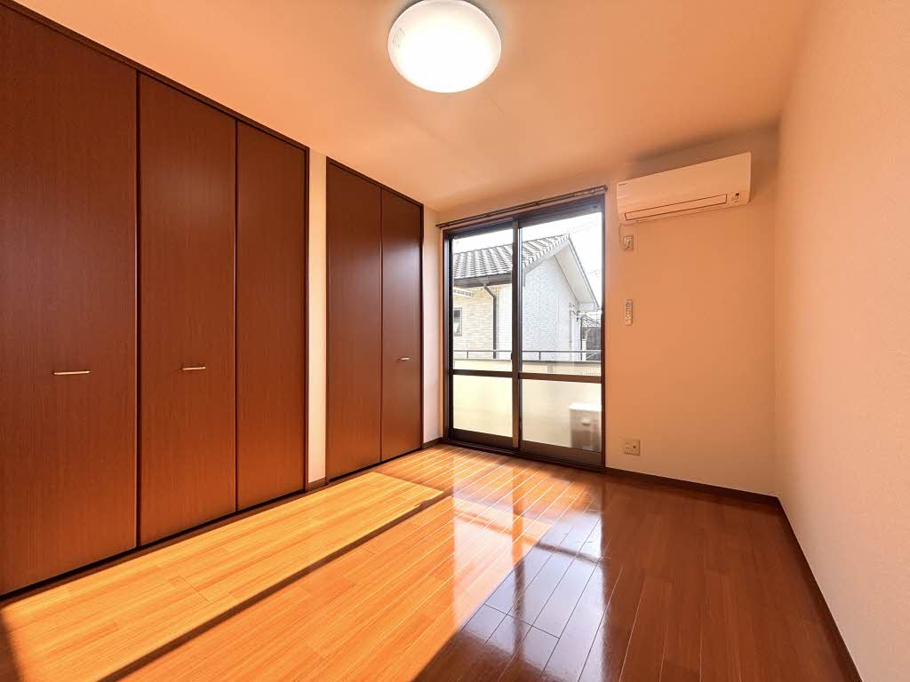 パインクレスト A203号-6