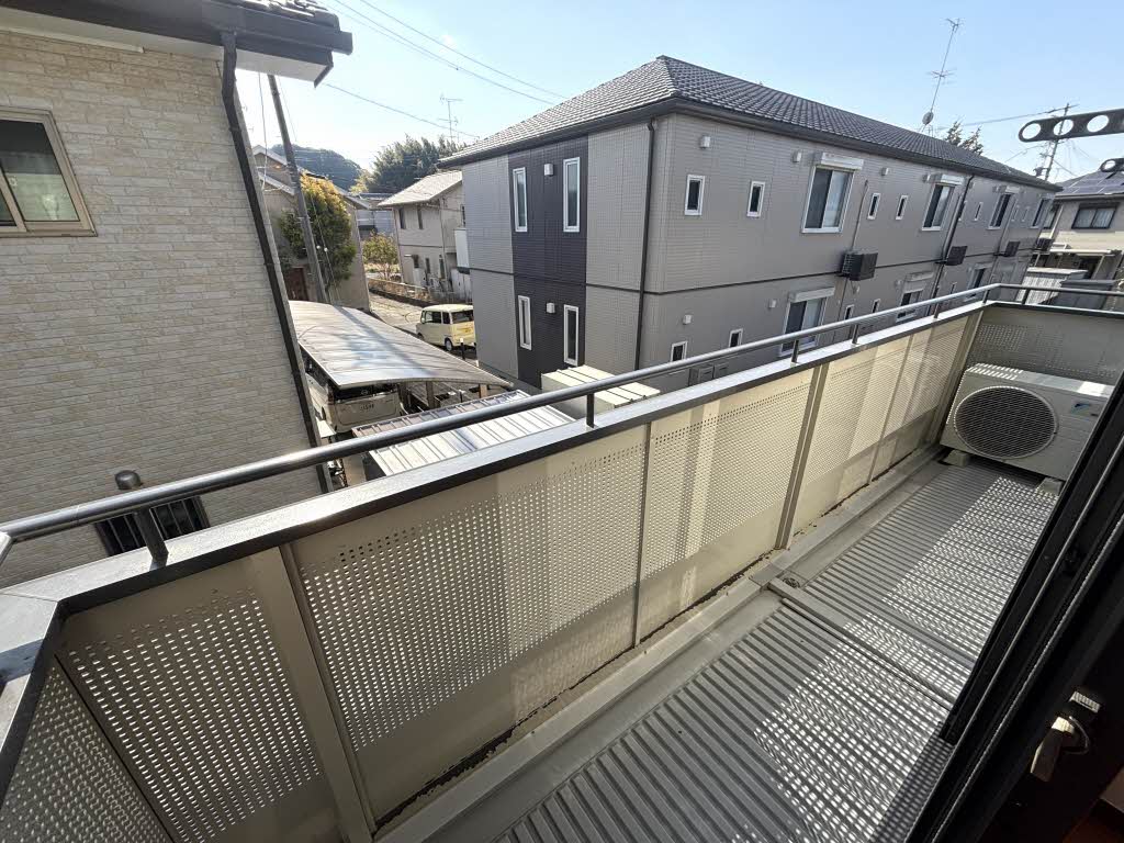 パインクレスト A203号-10