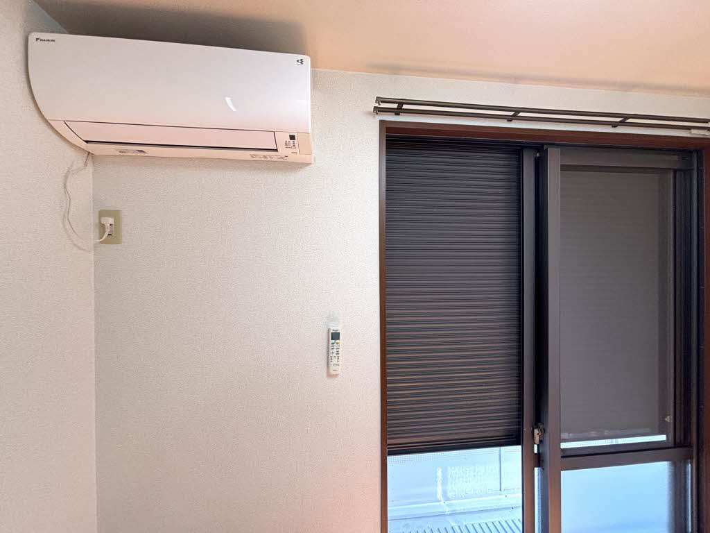 パインクレスト A203号-14