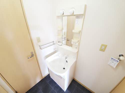 シェモワ大崎 D201号-8