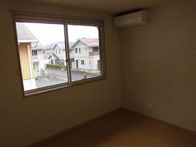 シャーメゾン理々 C201号-3