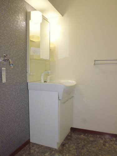 ファミーユ２１ A102号-3