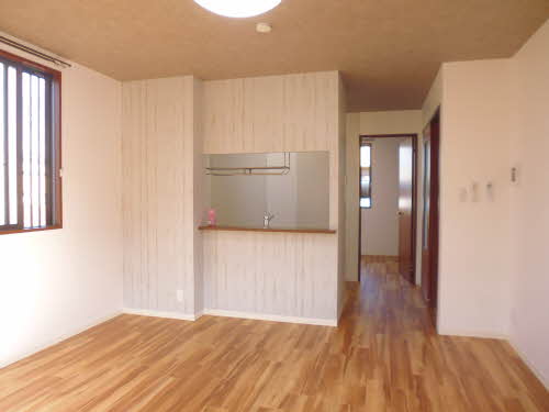 イーストパーク B102号-8