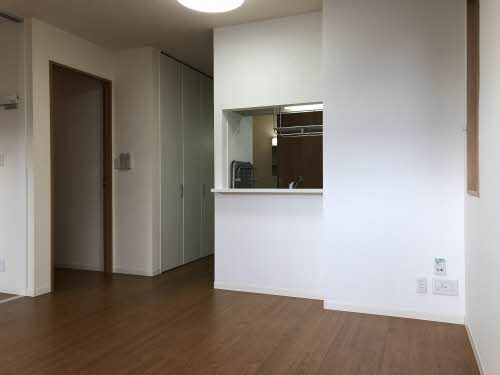 メゾン・ド・リラフォート B201号-2