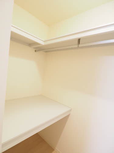 ＲＥＧＡＬＩＡ　ＵＳＵＩ 0101号-8