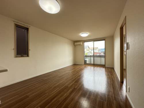 クローバーコート A101号-3