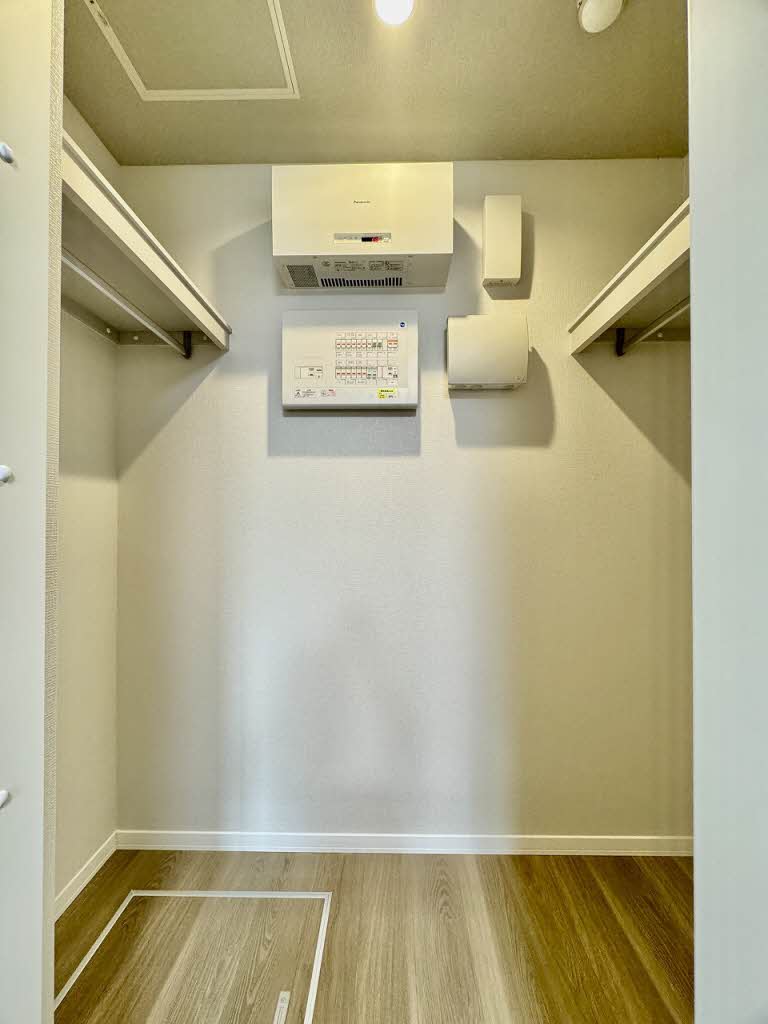 Ｐｒｏｍｅｎａｄｅ西草深 0103号-9