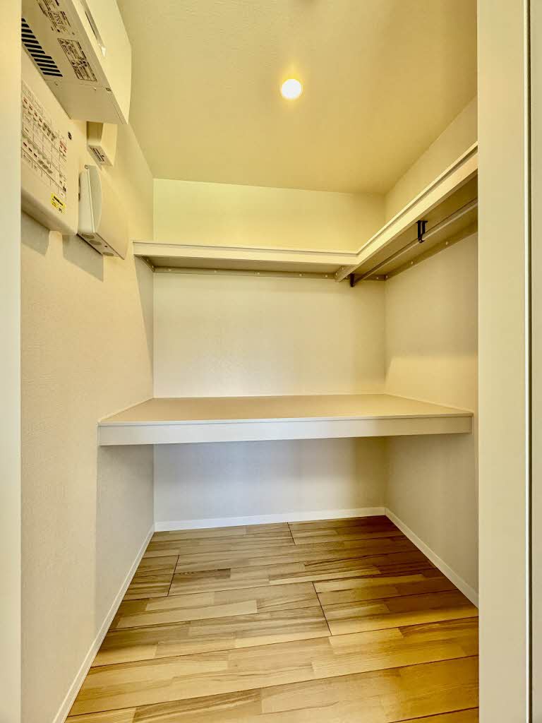 Ｐｒｏｍｅｎａｄｅ西草深 0202号-9