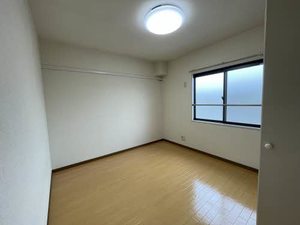 ドムリッチ服部 A201号-6