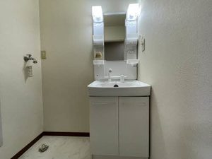 ドムリッチ服部 A201号-10