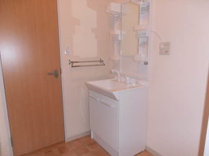 ルミエール７７７ A102号-3