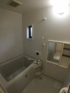 ヴィヴィッドハウス A102号-3