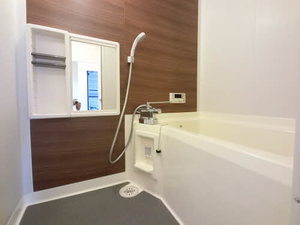 フローレス岩成 0101号-7