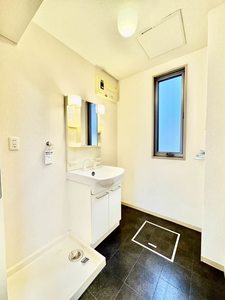 Ｗｉｎｄｓ　Ｃｏｕｒｔ 0101号-7